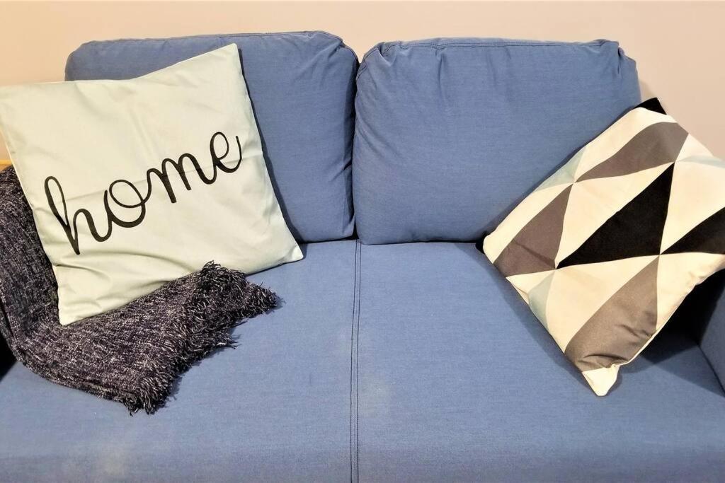 Apartment Charming Studio With Parking, Netflix, Full Kitchen - Close To Algonquin College